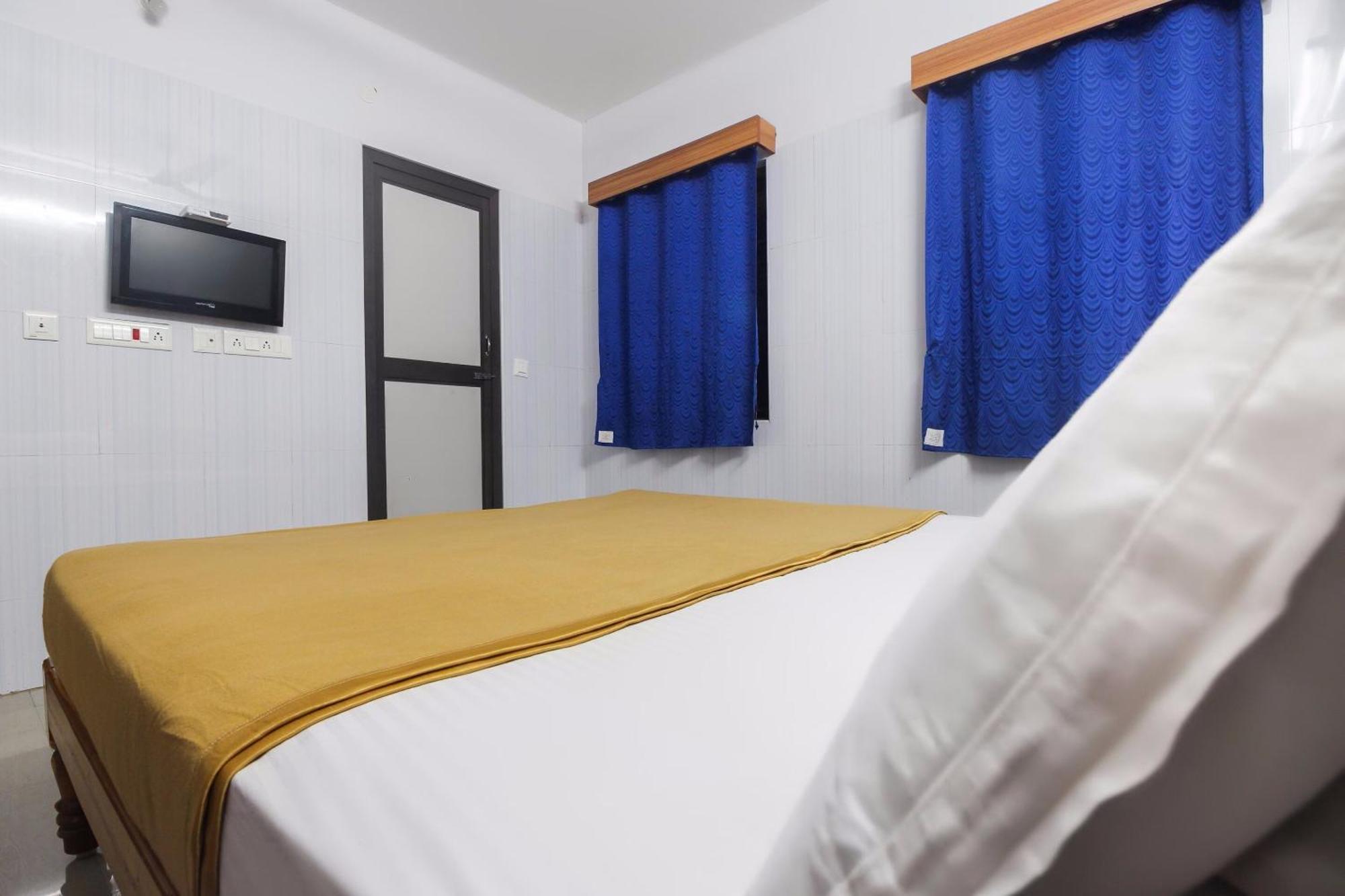 Hotel O Jks Deluxe Lodge Udaiyarpalaiyam Luaran gambar